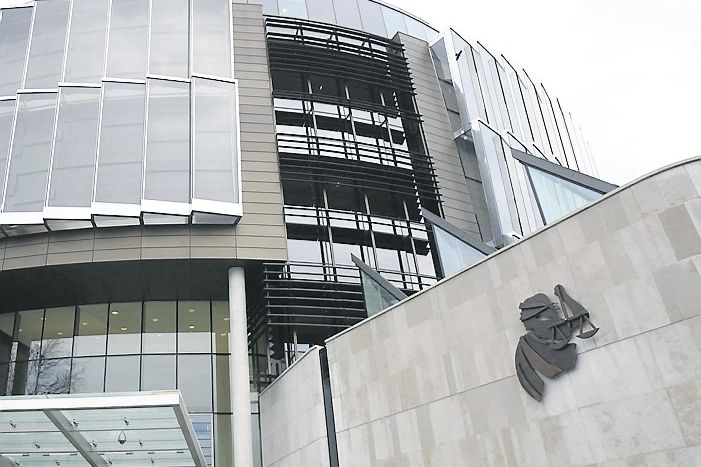 Hooded Louth man (40) admits reckless discharge of firearm after confronting victim in cul-de-sac - 