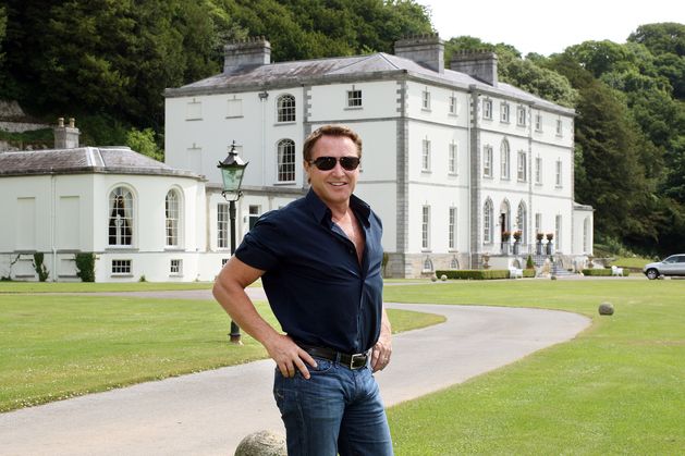 Michael Flatley offers to repay €5.6m loan at centre of receivership battle over his Cork mansion