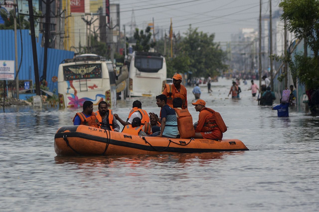 Hundreds Stranded And Plants Closed In India's Flood-hit Chennai ...