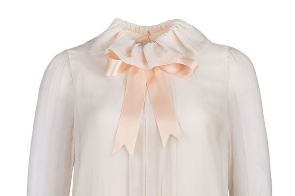 Diana's pink crepe blouse is expected to fetch up to €91,000. Photo: Julien's Auctions