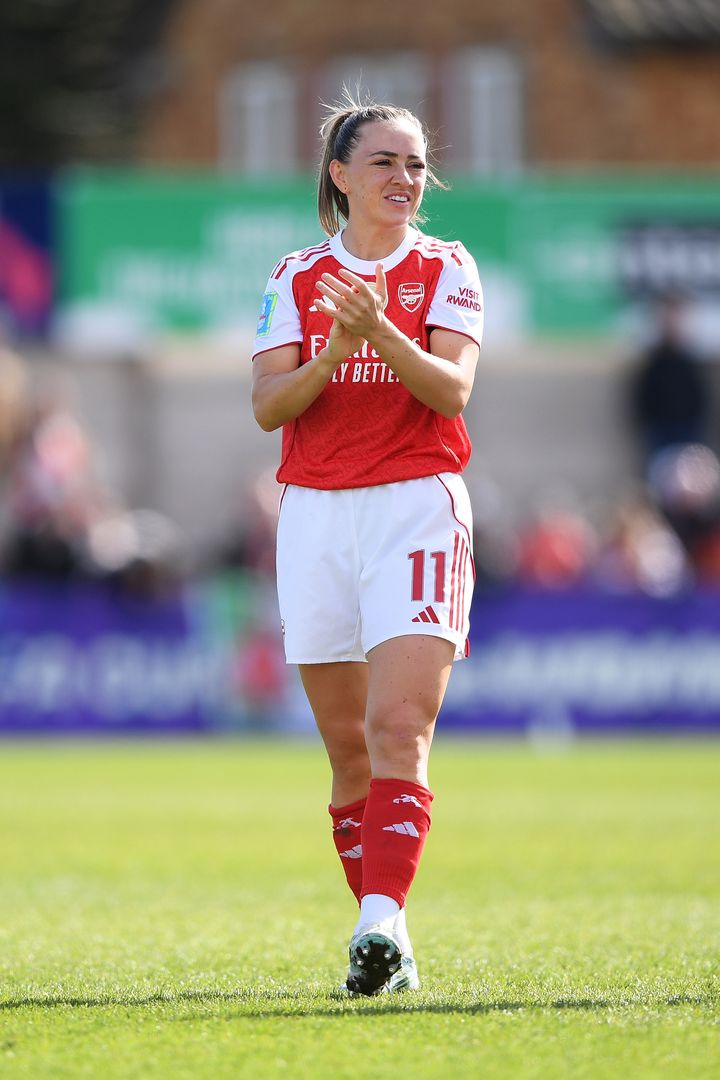 Arsenal weigh up U-turn on Katie McCabe contract