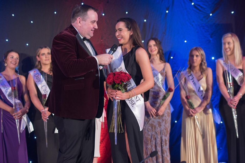 MC Ollie Turner (Galway Bay FM) interviewing Kelsey McCarthy ( McGill Construction) after winning and being crowned. Photo by Christy Riordan
