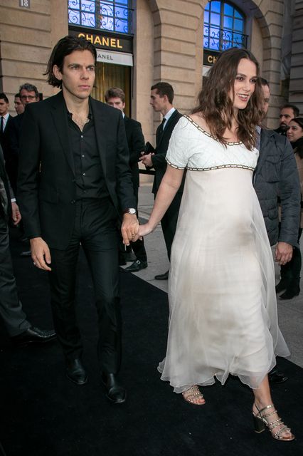 (L-R) James Righton and actress Keira Knightley attend the CHANEL J12 cocktail on Place Vendome on May 02, 2019 in Paris, France. (Photo by Marc Piasecki/GC Images)