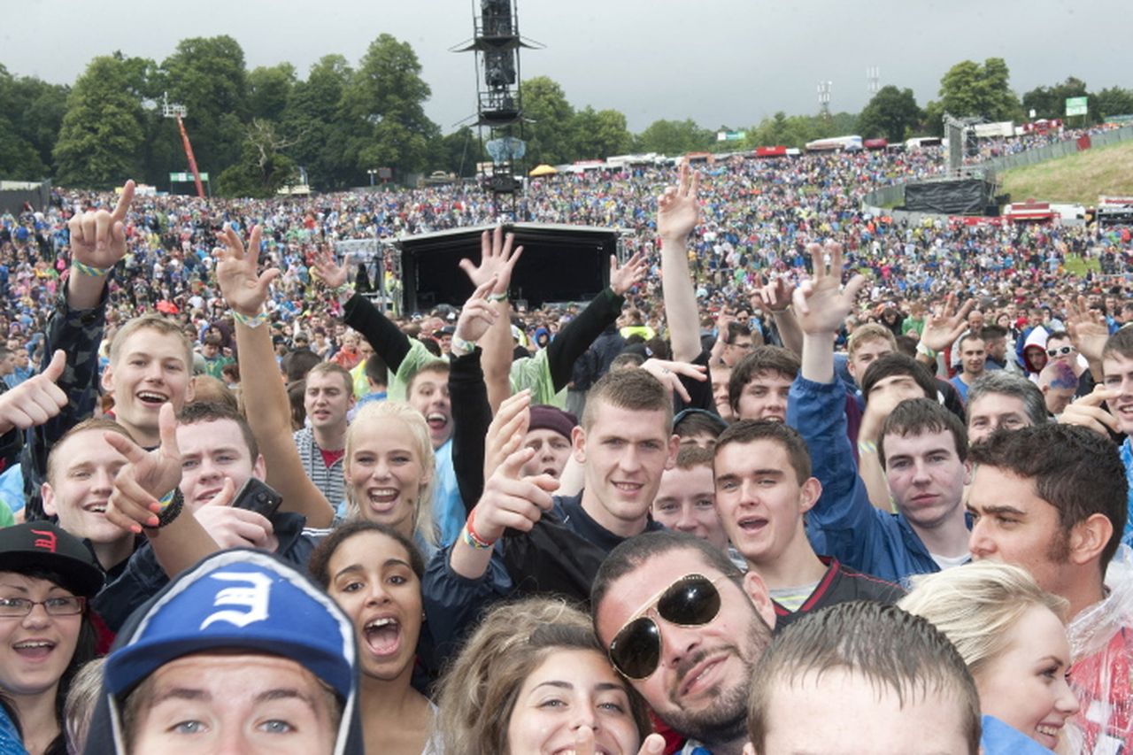 Eminem keeps to himself - but Irish fans thrilled with Slane concert ...