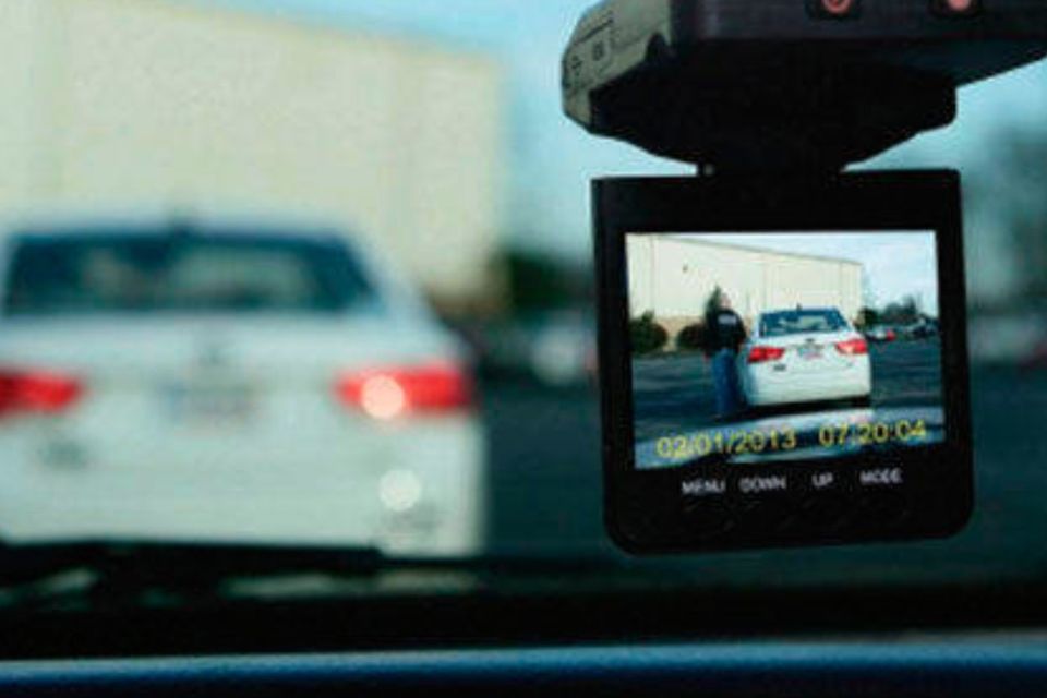 Taking a look at the pros and cons of having a dash cam in your
