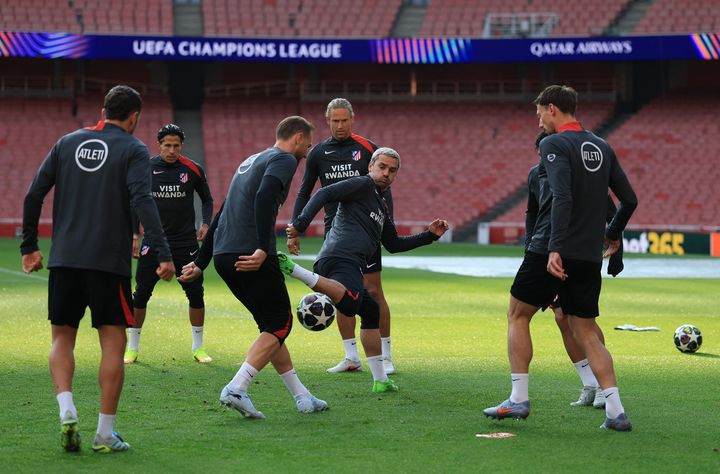 Arsenal fans wake up Atletico Madrid players with early morning fireworks blasts