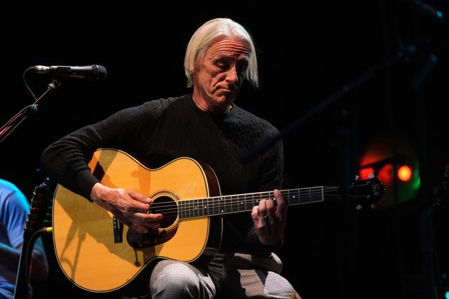 ポール・ウェラーは、ガザの声明に落とされた後、元会計士を訴えます
