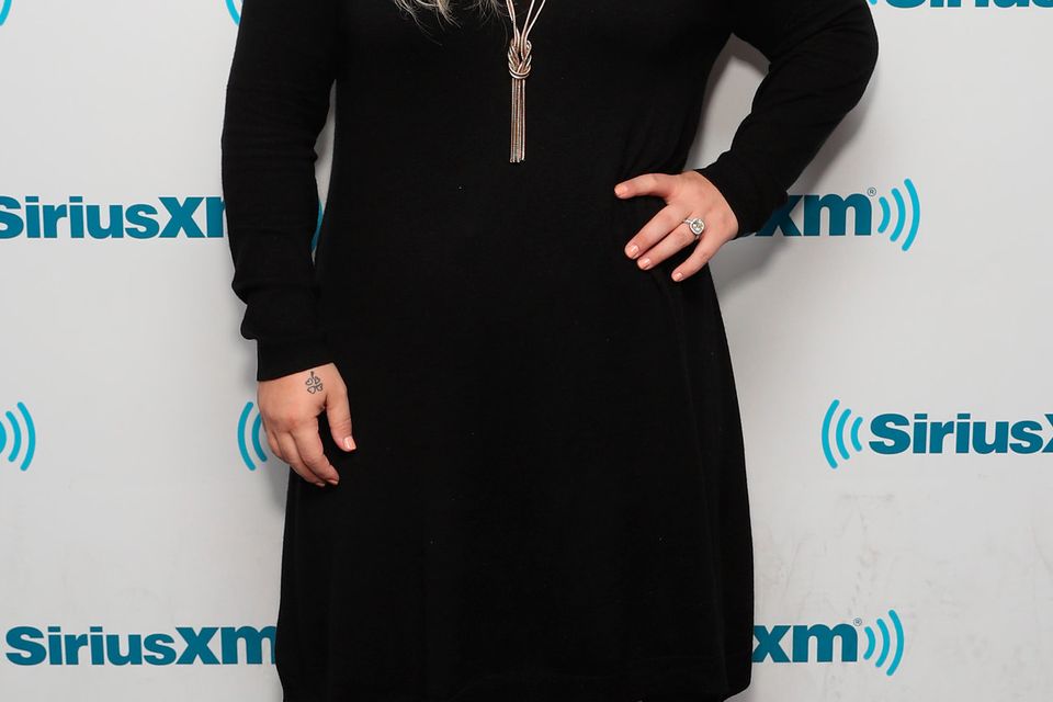 Kelly Clarkson is the first guest on Jenny McCarthy's new series, "Inner Circle," on her SiriusXM show "The Jenny McCarthy Show" on October 5, 2016 in New York City.  (Photo by Cindy Ord/Getty Images for SiriusXM)