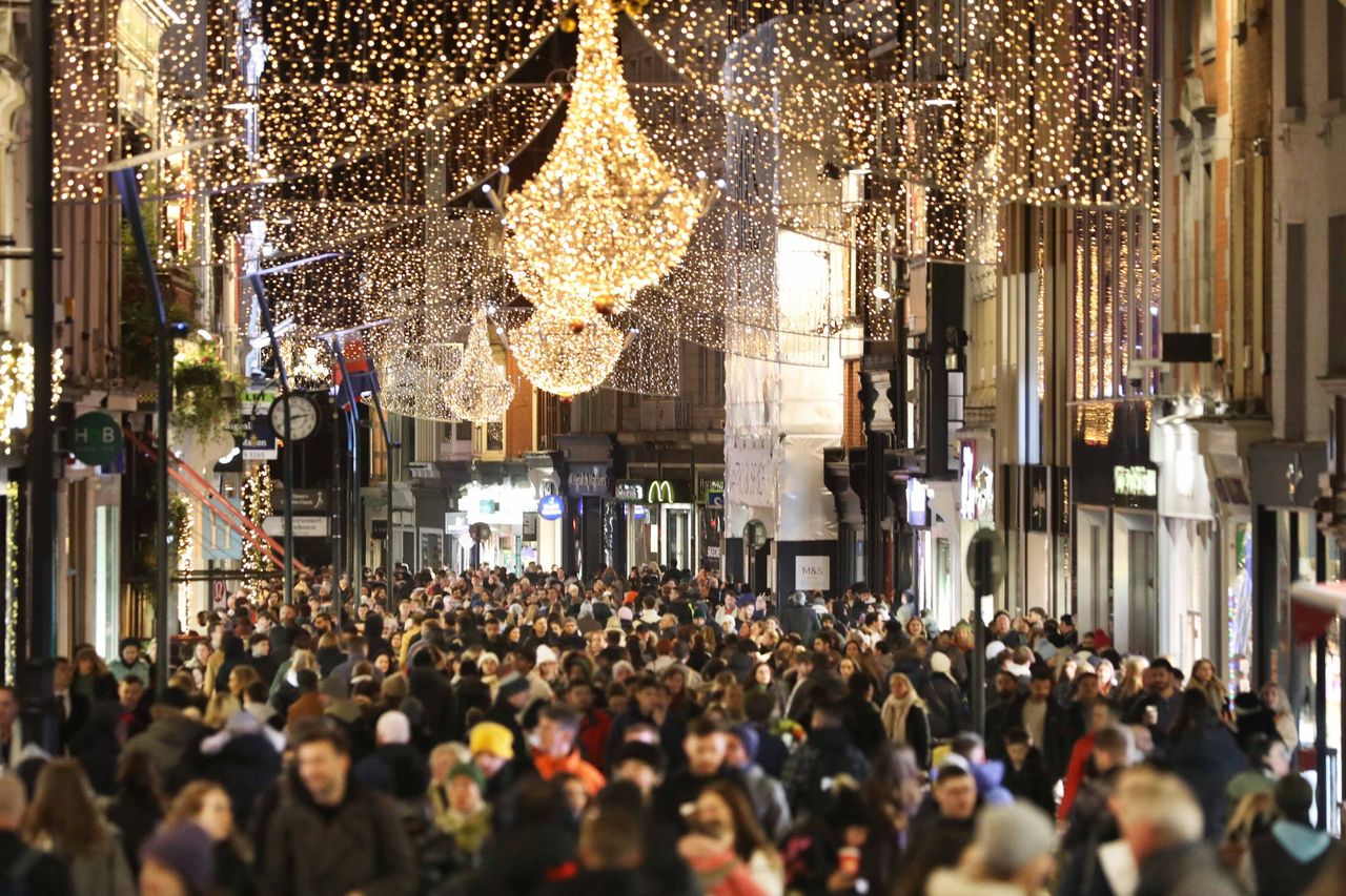 Christmas shopping centre opening hours for every county in