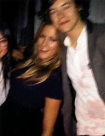 A Twitter pic that confirmed Styles and Flack were together