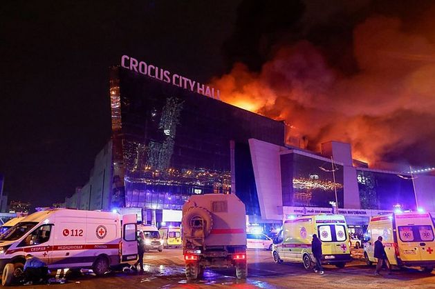 モスクワテロ攻撃：ウラジーミル・プーチン大統領が復讐を誓い、追悼の日を発表、死者数は143人に増加