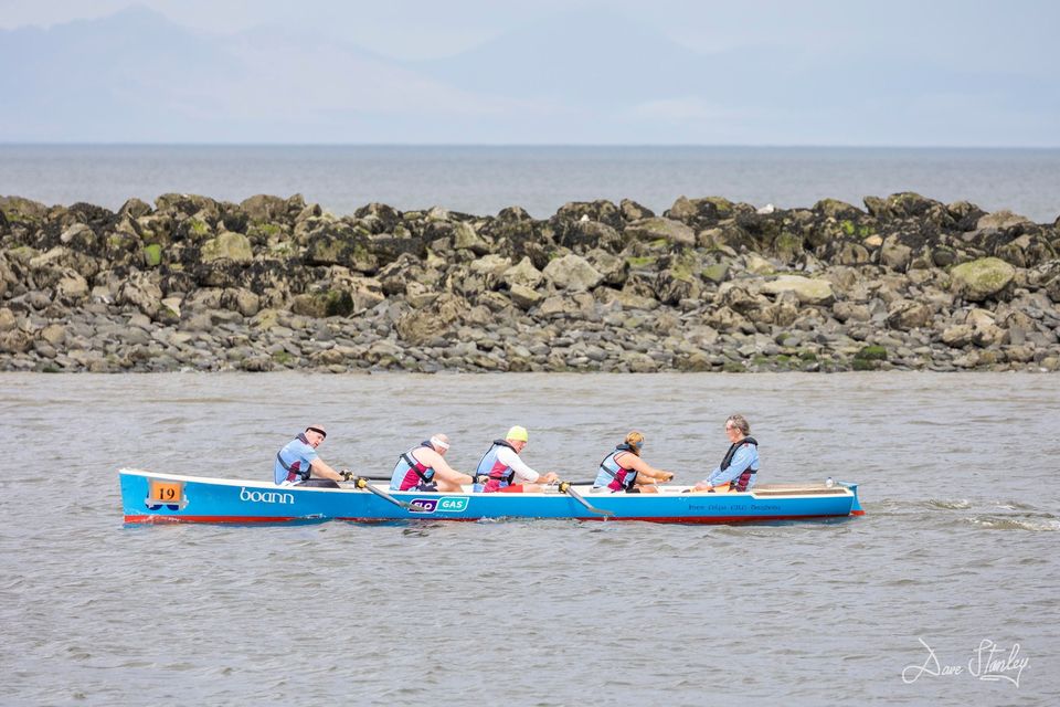 Dave Stanley caught this great shot of the crew entering the mouth of the Boyne.