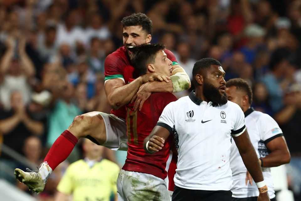 Portugal logra su famosa victoria en la Copa del Mundo sobre Fiji en la final del grupo, pero Australia aún queda eliminada