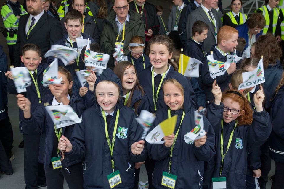 Schoolchildren from St. Patrick’s National School, Cloonlyon wait to greet Pope Francis at Ireland West Airport, Knock.
PIC COLIN O’RIORDAN