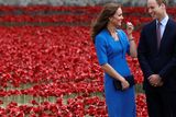 thumbnail: Kate wears her favourite blue LK Bennett dress at World War One centenary commemorations