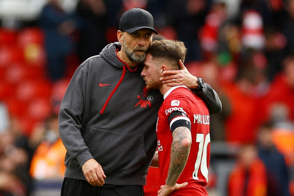 Liverpool manager Juergen Klopp and Alexis Mac Allister look dejected after defeat by Crystal Palace. Photo: Reuters