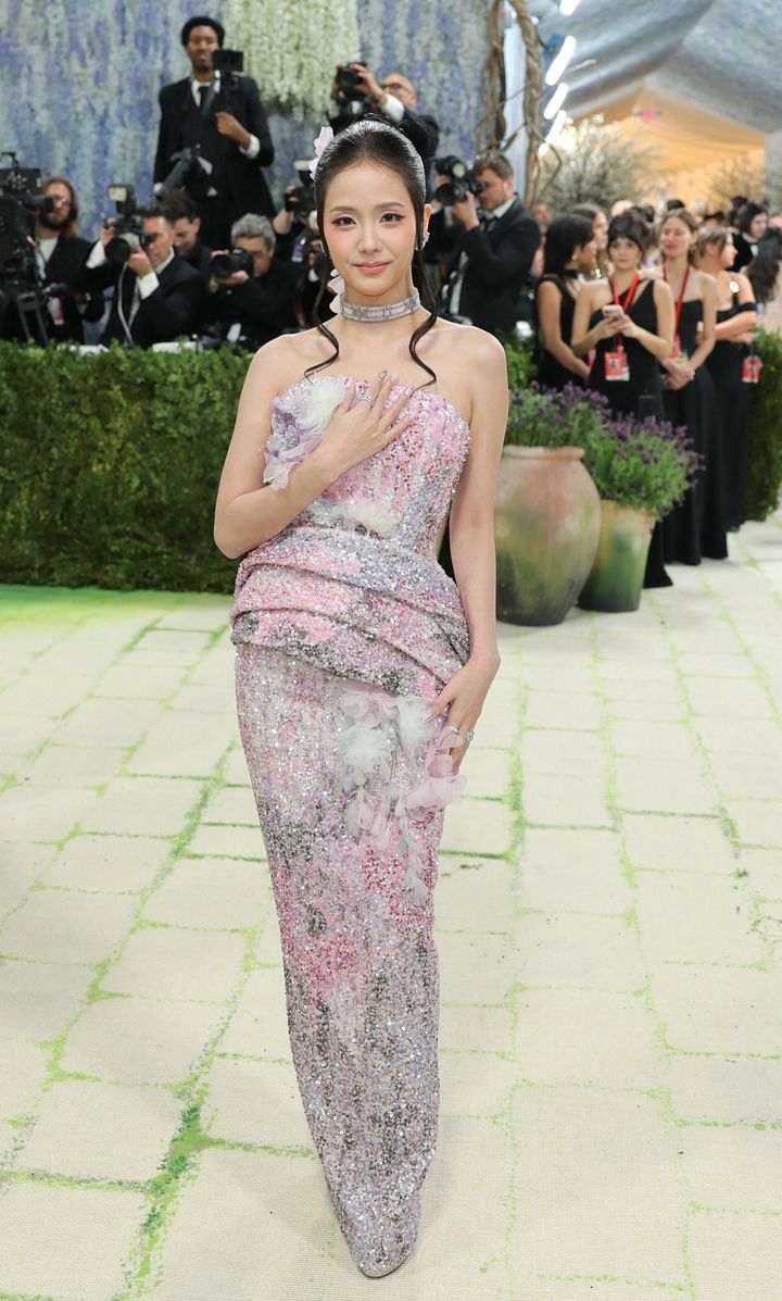 Irish Designer Jonathan Anderson triumphs at Met Gala dressing pop icons Jisoo Kim and Sabrina Carpenter