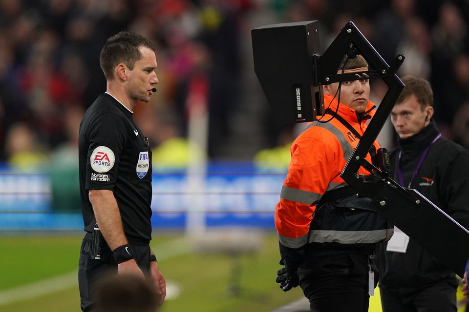 VAR has made referees 'lazy', claims former PGMOL chief Keith