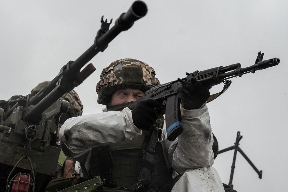 A Ukrainian serviceman during drills at the border with Belarus. Photo: Viacheslav Ratynskyi