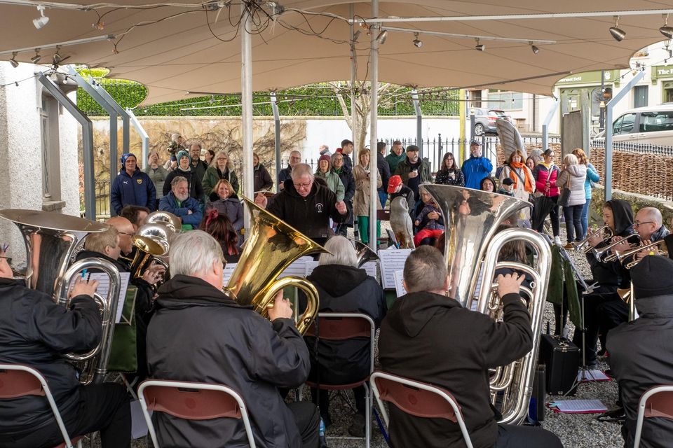 The Boomerang Band performing outside the Schoolhouse For Art in Enniskerry.