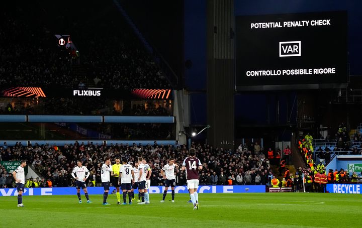 Clubs reject chance to use VAR challenge system in Championship next season