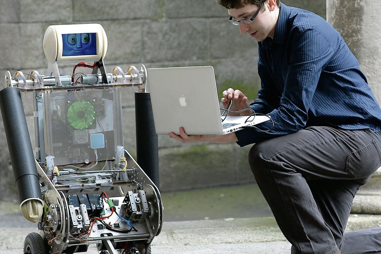 39% of Irish adults worried about robots replacing their jobs – Lero study  - Engineers Ireland