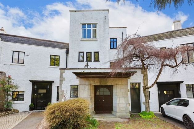 Fix it up: Historic Horace Plunkett home in Dublin’s Foxrock is hungry for a big revamp