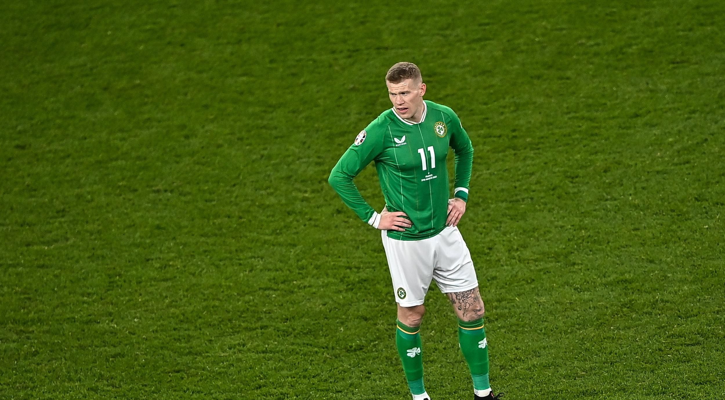 James McClean: Footballer welcomes support over anti-Irish abuse - BBC News