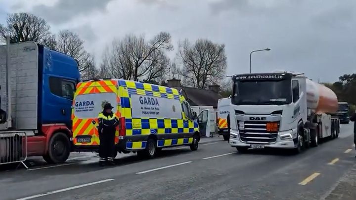 Fleet of tankers leave Whitegate after major garda operation; Public urged to 'only buy fuel they need'