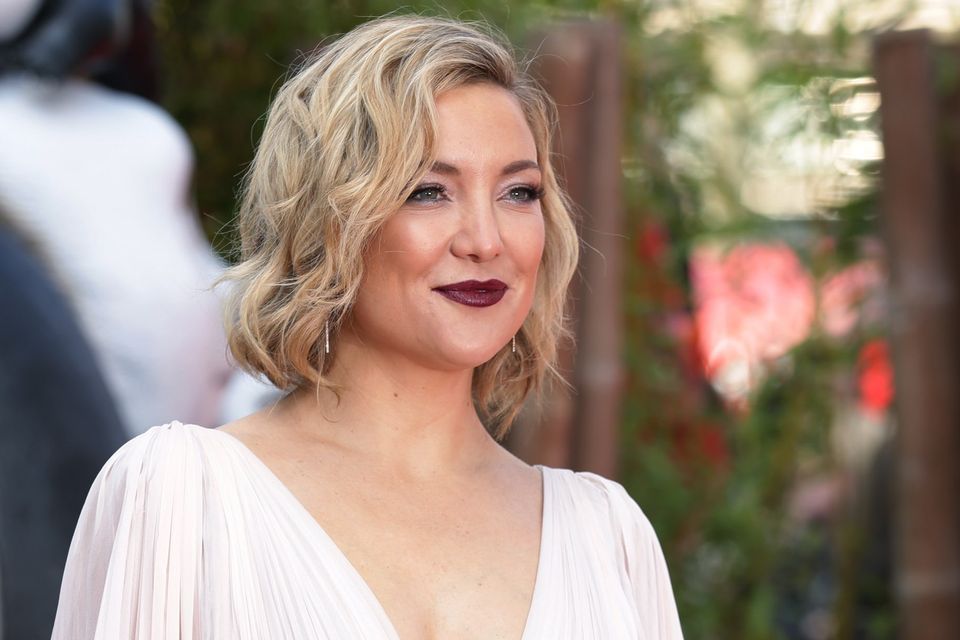 Kate Hudson reveals shaved head for film role