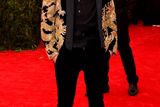 thumbnail: Justin Bieber attends the "China: Through The Looking Glass" Costume Institute Benefit Gala at the Metropolitan Museum of Art on May 4, 2015 in New York City.  (Photo by Larry Busacca/Getty Images)