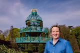 thumbnail: Diarmuid Gavin works on his Coronation Garden at Hazelbank park on the outskirts of Belfast on May 4th 2023 (Photo by Kevin Scott for Irish Independent)