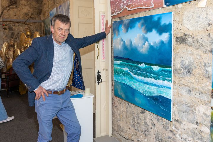 Kerry artist Seanie Horan launching ‘Faces, Places and Races’ exhibition in Listowel this week