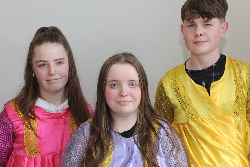 Ellen Tumulty, Aoife Moriarty and Fionn Conlon taking part in the Coláiste Rís TY 2023 'Back to the 80's' Musical in An Táin Arts Centre. Photo: Aidan Dullaghan/Newspics