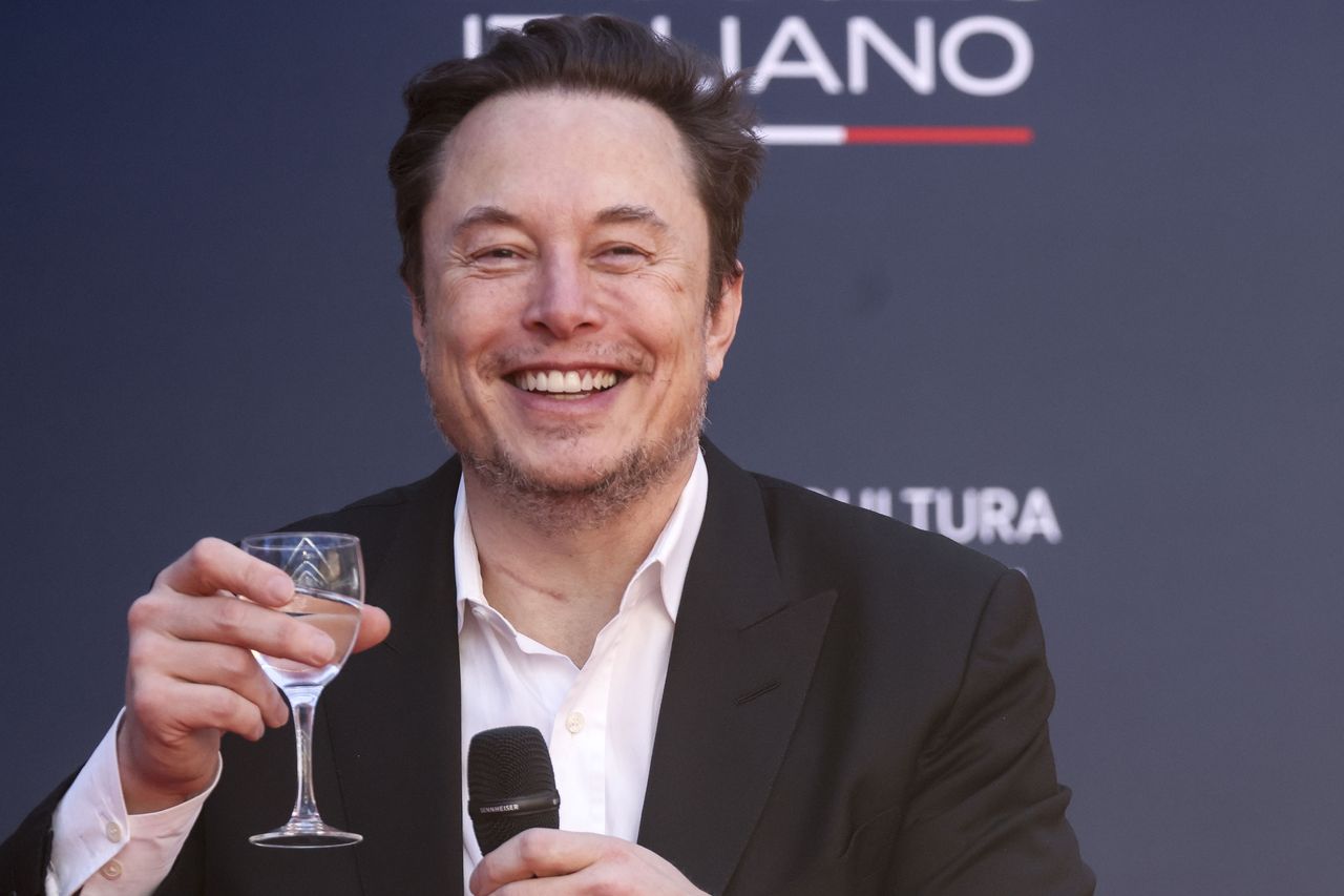 Elon Musk denies claims about illegal drug use amid concerns over ...