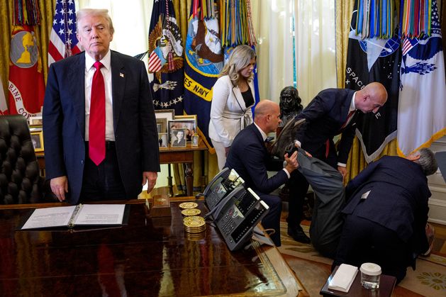 Matt Bai: Republicans paying the price at polls for Trump’s unpopularity