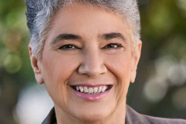 「私は70歳ですが、生涯独身でしたし、これからも独身でいます。カップルになったら人生はつまらないものになるでしょう。」