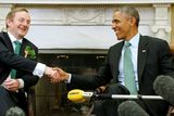 thumbnail: U.S. President Barack Obama (R) welcomes Ireland's Prime Minister Enda Kenny (L) to the Oval Office for a St. Patrick's Day visit at the White House in Washington March 17 2015. REUTERS/Jonathan Ernst