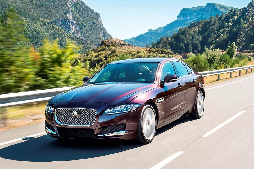 Video Review: The New XF, a Jaguar Light on Its Feet - The New