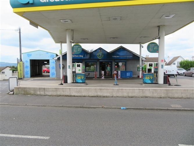 There is also a car wash to the side of the shop. Photo: Thomas M. Byrne & Son