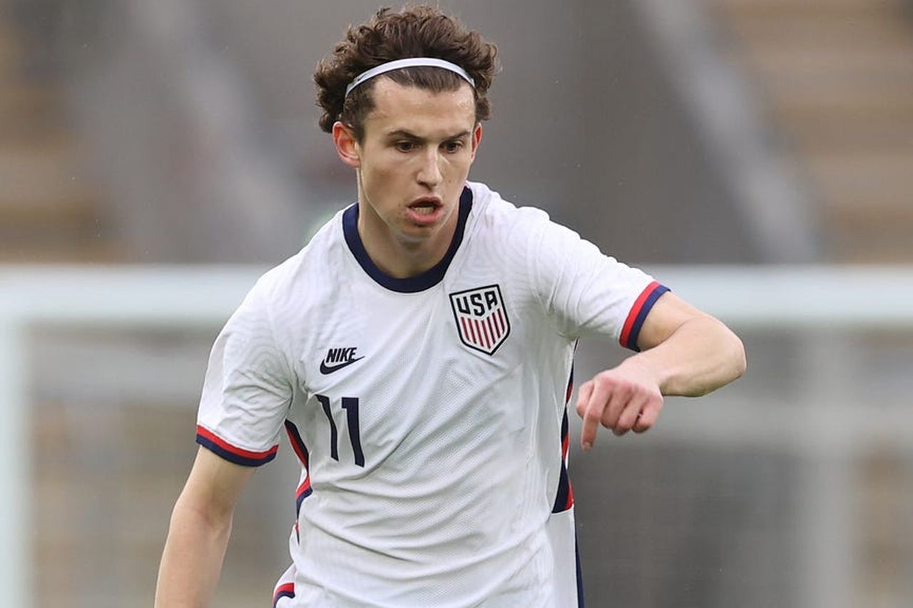 USMNT star Brenden Aaronson to join Leeds United