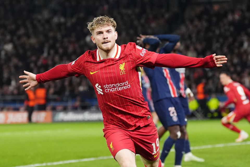 Elliott scores Liverpool winner in PSG smash and grab