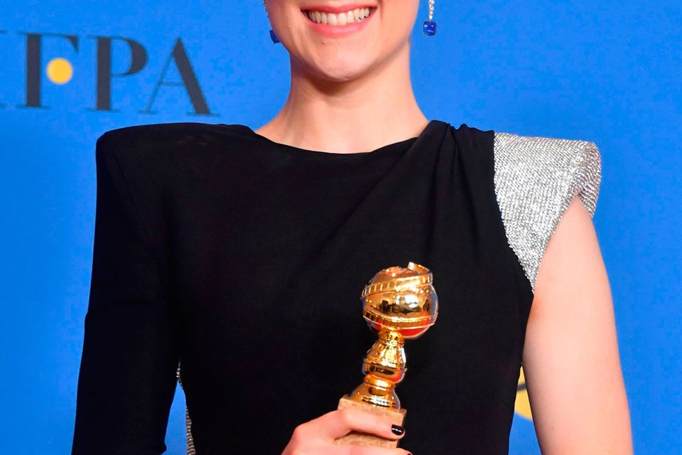 Saoirse Ronan beams as she jets out of Los Angeles after Golden Globes win  | Irish Independent