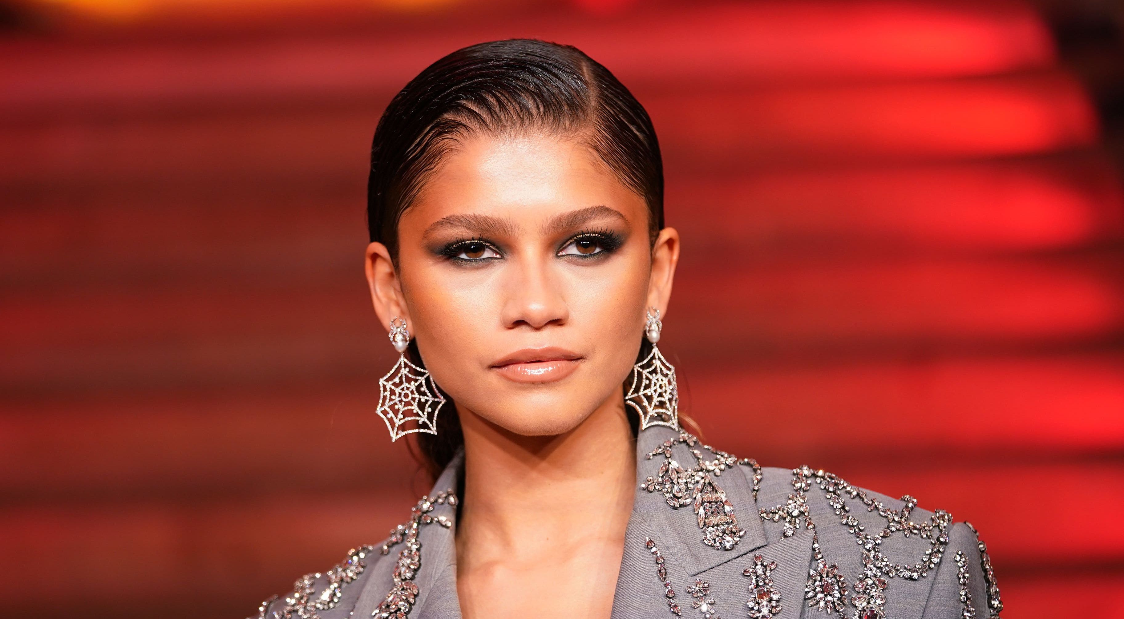 Zendaya returns to musical stage with surprise performance at Coachella |  Independent.ie