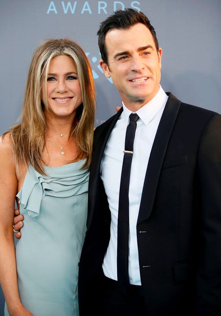 Actors Jennifer Aniston and Justin Justin Theroux arrive at the 21st Annual Critics' Choice Awards in Santa Monica, California January 17, 2016.  REUTERS/Danny Moloshok