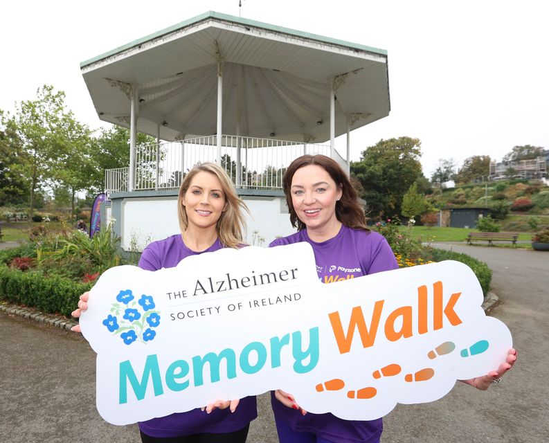  L-r Pamela Laird and Ellen Kavanagh Jones pictured at the Blackrock Park Alzheimer’s Memory Walk. Sasko Lazarov / Photocall Ireland