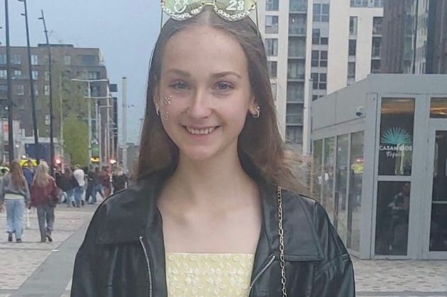 Gardai issue appeal for missing girl (15) believed to have boarded flight to Paris