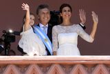 thumbnail: President of Argentina Mauricio Macri with his daughter Antonia and his wife Juliana Awada greet the crowd after the swearing in ceremony at Casa Rosada on December 10, 2015 in Buenos Aires, Argentina. (Photo by Grupo13/LatinContent/Getty Images)