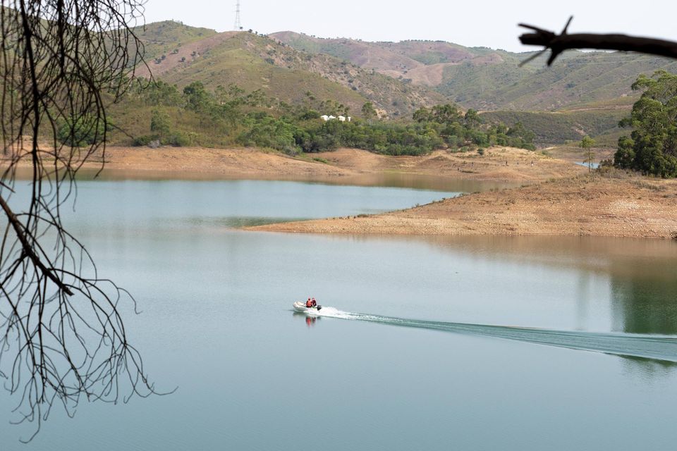 Underwater divers search for evidence at Barragem reservoir, Portugal, yesterday. Photo: Solarpix