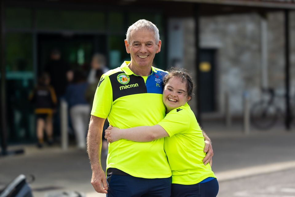Siobhan Looney pictured with her father Pat at the Killarney Triathlon Club fundraiser in aid of Kerry Stars Special Olympics Club in the Killarney Sports and Leisure Centre on Saturday. Photo by Tatyana McGough.